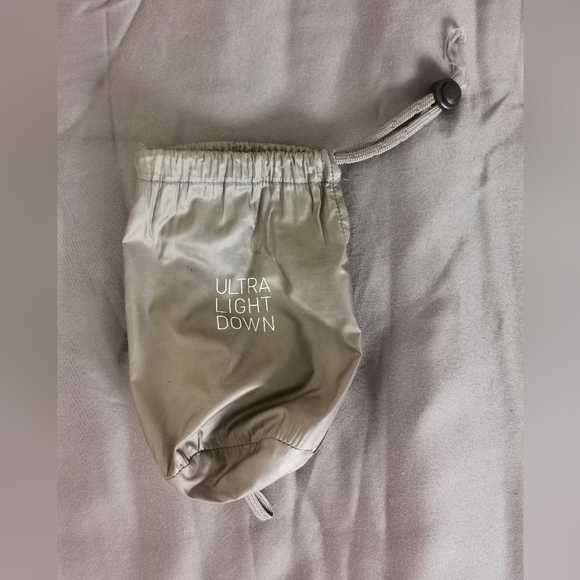 UNIQLO Ultra Light Down Vest Beige/Grey/Mushroom XS - Picture 2 of 6